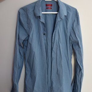 Hugo Boss Blue Button Down Size Large